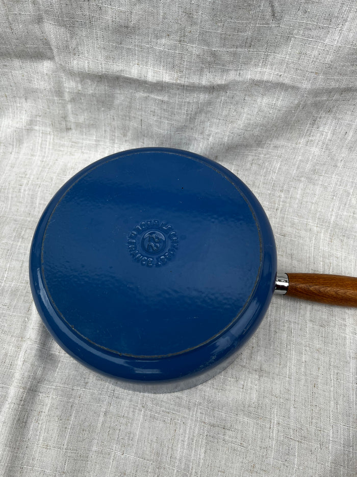 Le Creuset Blue 22”
