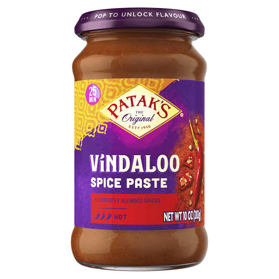 Patak’s Vindaloo Spice Paste 10oz jar with purple and gold label